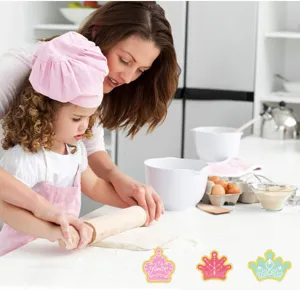 Stainless steel crown cookie cutters set for DIY cake baking and pastry kitchen tools.