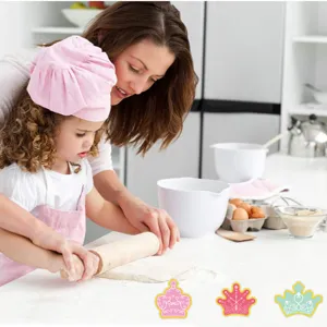 Stainless steel crown cookie cutter set, perfect for home baking and kitchen tools.