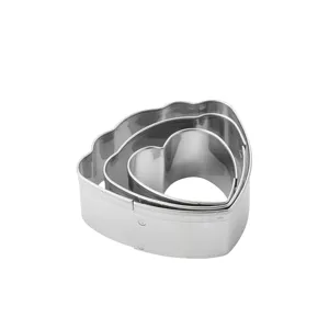 Stainless steel ranunculus petal cutter detail, perfect for fondant and cookie baking.