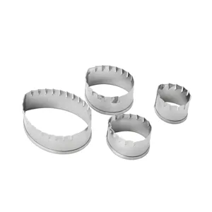 Edelstahl Fondant Ausstecher Set 4 Stueck mit gezackten Blattformen fuer Kuchen Dekoration.