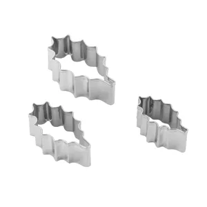 Set di taglia biscotti in acciaio inossidabile a forma di foglia di agrifoglio per dolci.