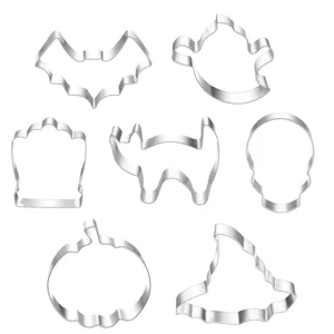 Stainless steel Halloween cookie cutter 7-piece set for DIY baking and cake decorating.