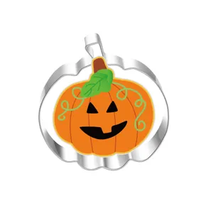 Detailed view of stainless steel Halloween pumpkin cookie cutter, perfect for DIY baking tools.