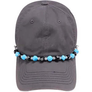 Berretto da baseball con catenina di perline e dadi, design 8-ball e stile streetwear.