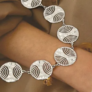 Catena da cintura in metallo alla moda per donna, elegante gioiello da corpo circolare.