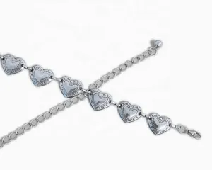 Silberfarbene Metall Herz Taillenkette Vintage Koerperschmuck Retro Mode Accessoire Detailansicht