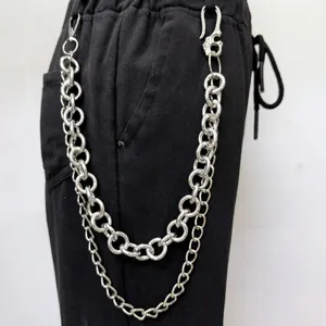 Punk stijl zilveren meervoudige metalen broekketting detailopname, hippe heupketting taille.