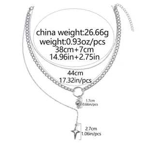 Collana multistrato argentata con ciondoli mappamondo e stella, lunghezza regolabile 38+7cm.