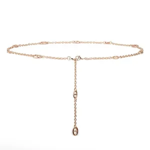 Ceinture chaîne en métal doré rose pour femmes, chaîne de corps élégante aux maillons classiques.