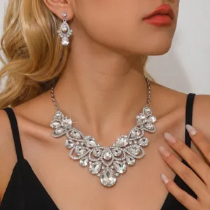 Luxus Kristall Halskette Ohrringe Set für Braut Hochzeit, glänzender Strass Schmuck Detailansicht.