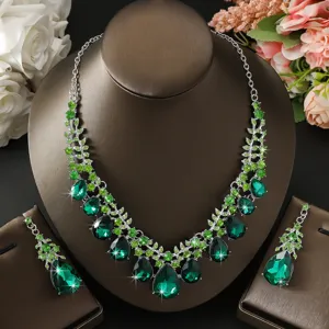 Meraviglioso set di gioielli con collana e orecchini in strass di cristallo verde per sposa.