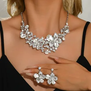 Magnifico set di collana e orecchini con fiori in strass, perfetto gioiello da sposa per feste.