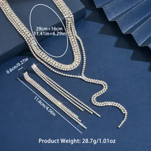 Set di collana e orecchini con frange in strass multistrato per feste eleganti.