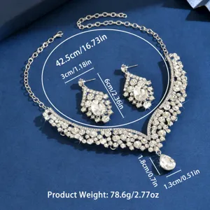 Exquisite vintage crystal jewelry set with necklace and earrings for banquet evening dresses.