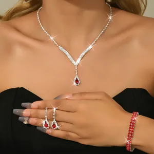 Set di gioielli collana orecchini bracciale con cristalli rossi per feste ed eventi.