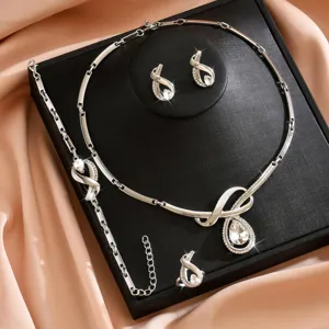 Set di gioielli in lega con strass collana orecchini bracciale per donna regalo festa