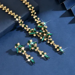 Juego de collar y pendientes de estrás verde, joyería de diseño de hoja para bodas.