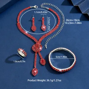 Vista ravvicinata dettagliata del set di gioielli con collana e orecchini in strass rossi.