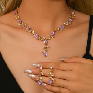 Conjunto de collar y pendientes de novia con estrás floral, joyería elegante de aleación.