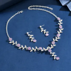 Elegante juego de collar y pendientes pedrería flores para mujer boda fiesta elegante.