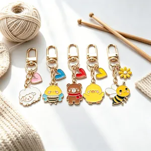 Süßer Cartoon Tier Biene Bär Küken Schaf Zinklegierung Schlüsselanhänger Gold Galvanisiert Emaille Taschenanhänger Schlüsselring Für Auto Zubehör Geschenk