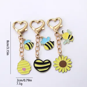 Süße Bienen Schlüsselanhänger Set mit Herzverschluss, Emaillierte Taschenanhänger für Geschenke.
