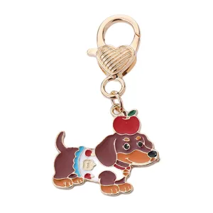 Leuke teckel sleutelhanger met appel motief, emaille metaallegering bedel hanger voor sleutels.