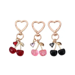 Portachiavi con cuore e ciliegia dolce ciondolo borsa grazioso accessorio di frutta.