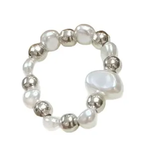 French style pearl and silver bead elastic ring, chic niche design everyday cute jewelry.