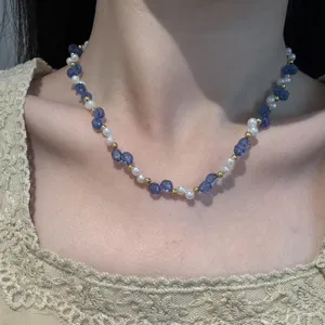 Meerblauer facettierter Kristall Perlen Splicing Halskette retro kleine Goldperle Schlüsselbeinkette.
