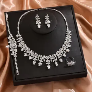 Luxe kubische zirkonia blad kwast ketting vierdelige set voor bruid huwelijks feest sieraden.