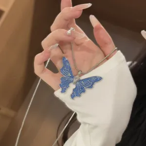 Elegante blaue Schmetterling Anhänger Halskette mit silberner Kette modisches Geschenk.