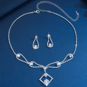 Conjunto de collar y pendientes de circonita con diamantes de imitación para boda nupcial