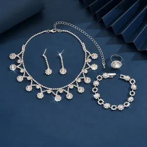 Elegante sprankelende zilveren strass bruids sieraden set ketting oorbellen