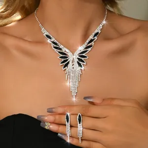 Elegante set collana e orecchini con nappe di strass da donna gioielli per festa nuziale.