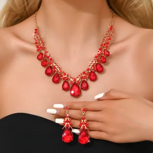 Elegante set di gioielli con collana e orecchini in cristallo strass rosso per donne moda