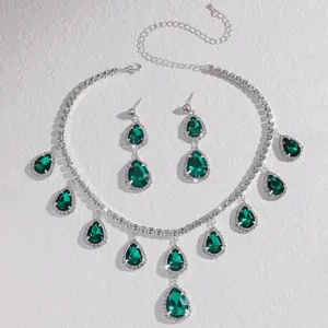 Lusso europeo set di collana e orecchini con strass a goccia verde dettaglio prezioso