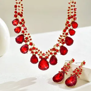 Squisito set di gioielli con collana e orecchini in cristallo rosso vintage per donna.