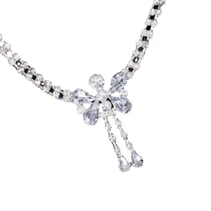 Sparkling rhinestone anklet featuring a delicate crystal butterfly pendant for beach and party.
