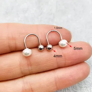 Boucles d'oreilles fer à cheval perle acier titane piercing cartilage minimaliste