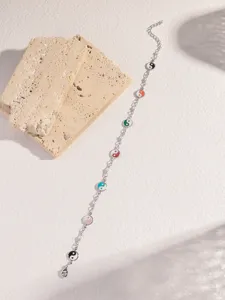 Bunt Yin Yang Anhänger Kettenarmband mit Mini Perlen Detail stilvoller Schmuck für den Alltag