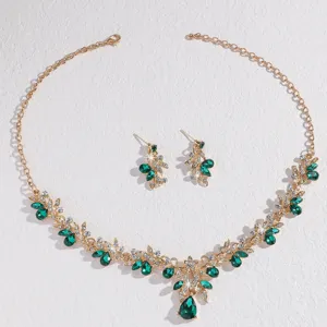 Elegantes goldfarbenes grünes Kristall Strass Braut Halskette und Ohrringe Schmuck Set.