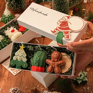 Coffret Cadeau Bougie Parfumée de Noël Fait Main Petite Boîte Cadeau Cire Parfumée Arbre 3D Bonhomme Pain d'Épices Décoration Maison