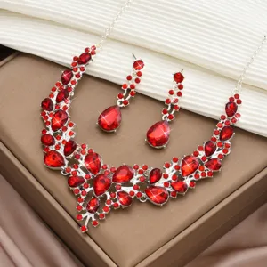 Élégant ensemble de bijoux collier boucles d'oreilles strass rouge, parfait pour mariage.