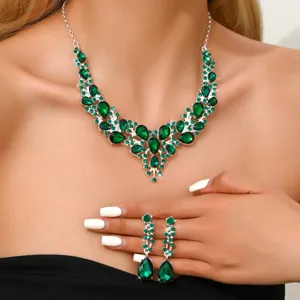 Ensemble exquis de collier et boucles d'oreilles en strass cristal vert, bijoux de mariée.