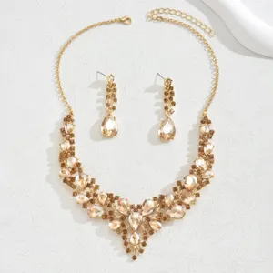 Élégant ensemble de bijoux collier et boucles d'oreilles en strass cristal doré femme.