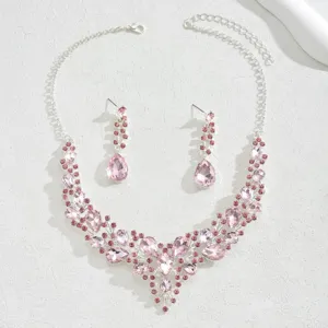 Superbe ensemble de collier et boucles d'oreilles en strass cristal rose, bijoux de mariée.