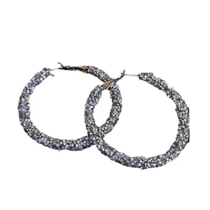 Boucles d'oreilles créoles en strass brillants pour femmes, grands bijoux élégants.