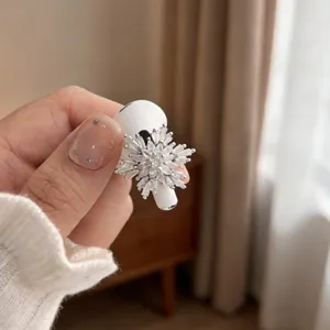 Sparkling Snowflake Zirconia Pave Wireless Headphone Decoration Ear Clip Electroplated Copper Jewelry For Women Accessory