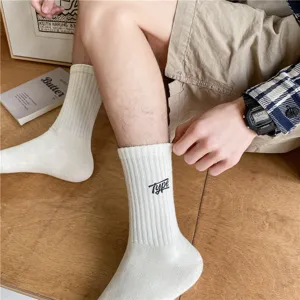 Hommes automne hiver brodé type chaussettes mi-tube élastiques sport basket coton chaussettes